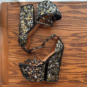 Stylish Black and Gold Platform Heels